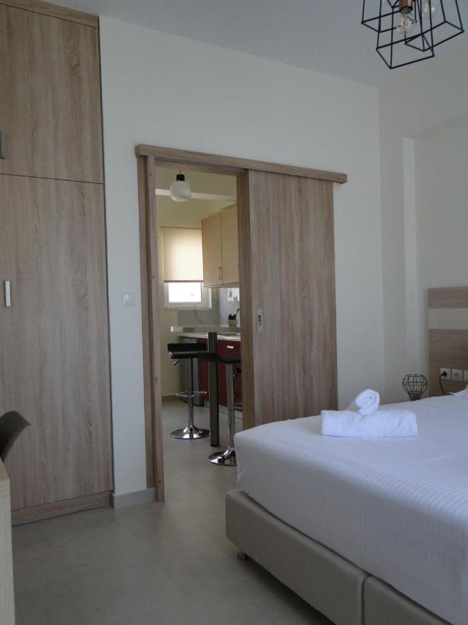 Chrysanthe'S Apartments No2 Poros Town Esterno foto