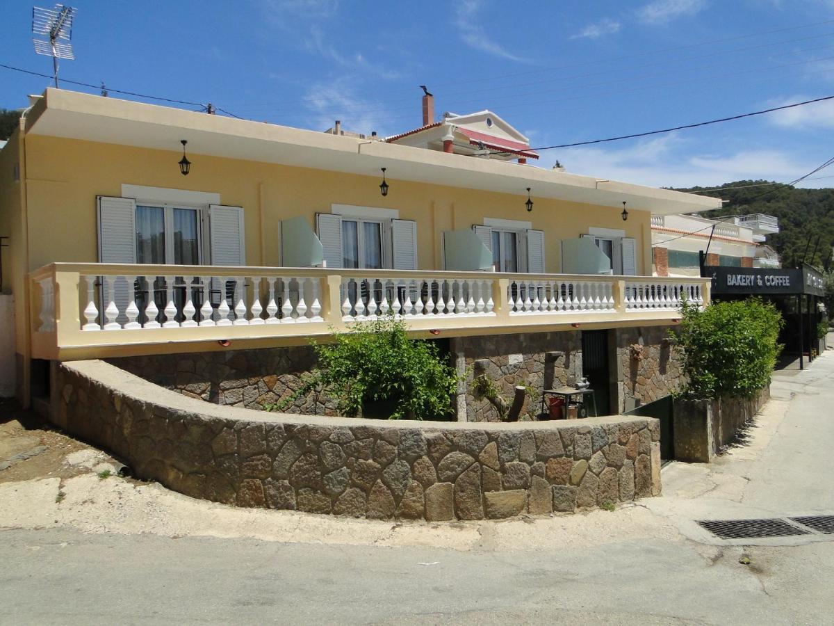 Chrysanthe'S Apartments No2 Poros Town Esterno foto